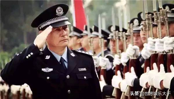 宁愿扔掉铁饭碗也要演戏，“戏疯子”李洪涛日子过得如何