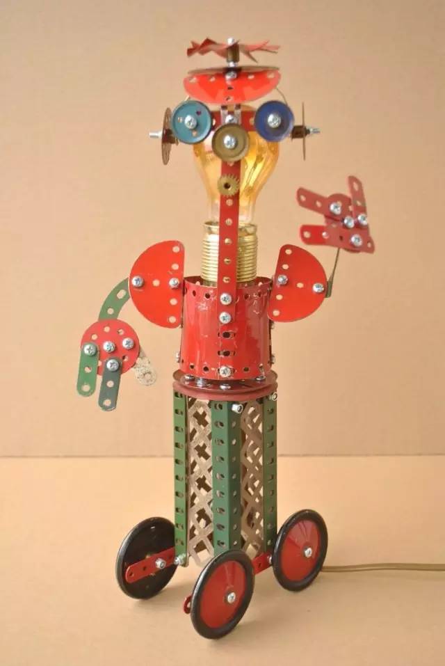 超可爱旧物改造机器人