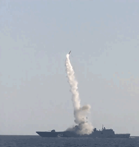12月24日，俄齐射多枚9倍音速导弹，能在6分钟内摧毁美航母