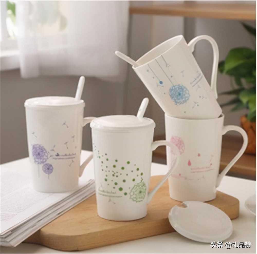 公司周年庆定制礼品（公司年底定制礼品什么好）
