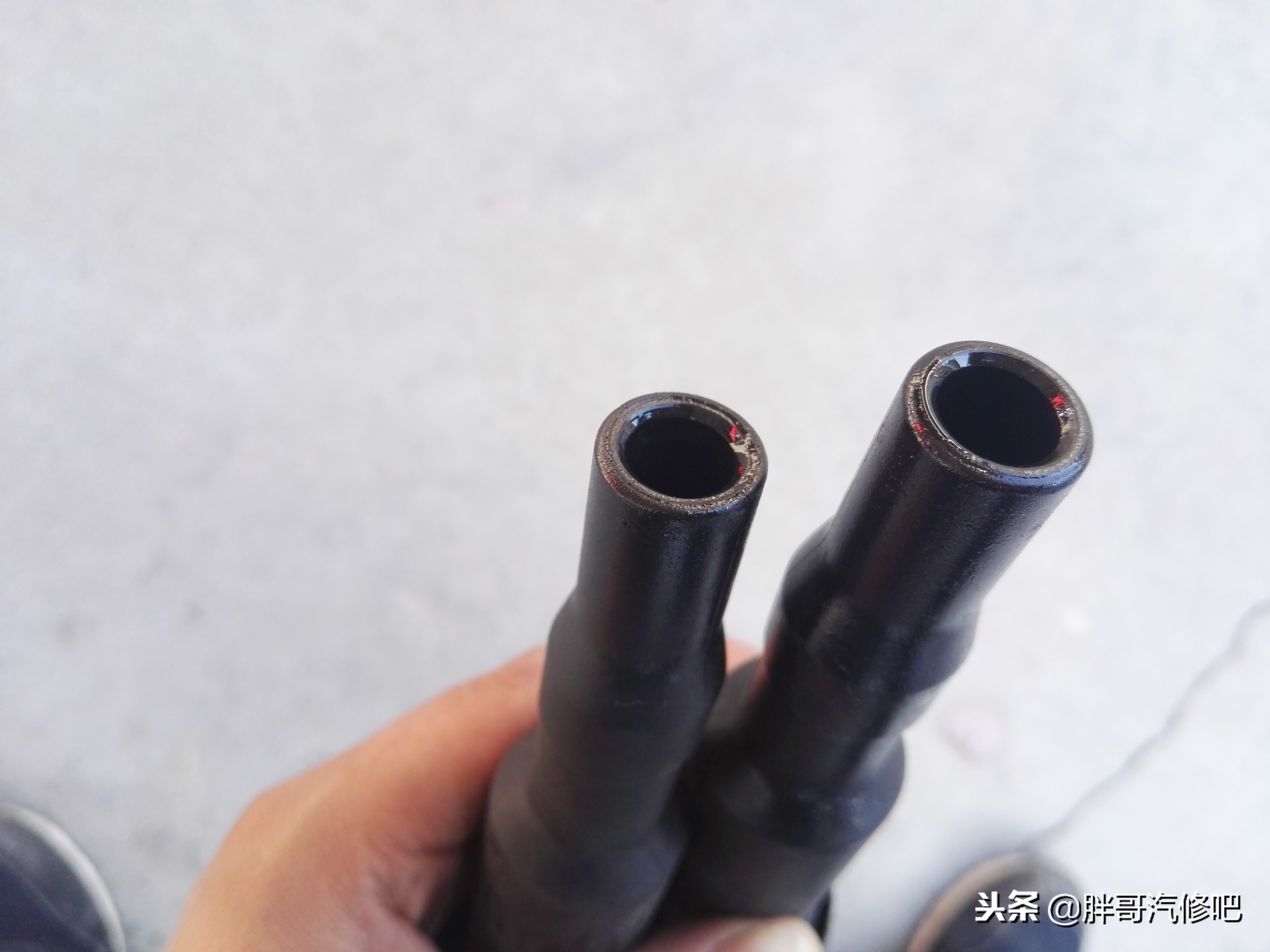 宝马740大修发动机，维修费用惊人，换成油钱胖哥能把车开报废