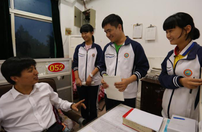 高考工厂翻车了？全校仅一名同学考上清华，考上985的也寥寥无几