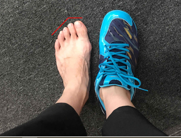 羽毛球鞋什么牌子（百元左右的輕量級羽鞋，性能媲美大牌）
