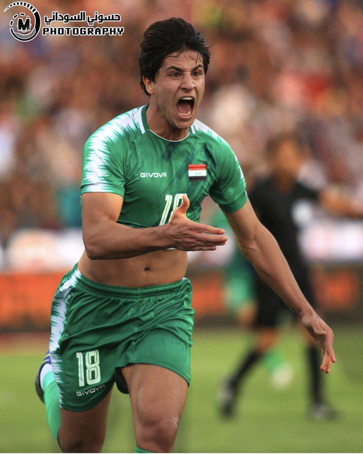 伊朗队最后一分钟踢进制胜球(骚乱中的伊拉克 92分钟2-1绝杀伊朗！首都壮观一幕)