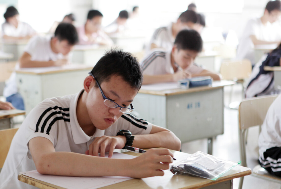 没有考上高中的学生，除了职高还有别的出路吗？老师的回答很扎心