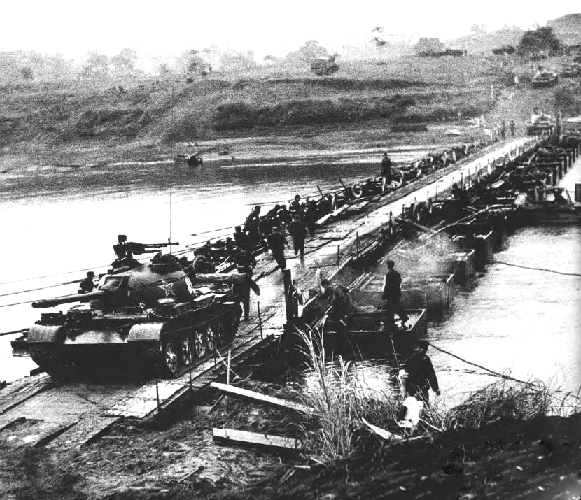 79年对越反击战，中央下令撤军，许世友沉思：再给2小时拿下河内
