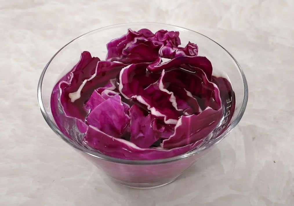 图片[3]-【紫甘蓝炒土豆片】做法步骤图 简单易做又美味下饭-起舞食谱网
