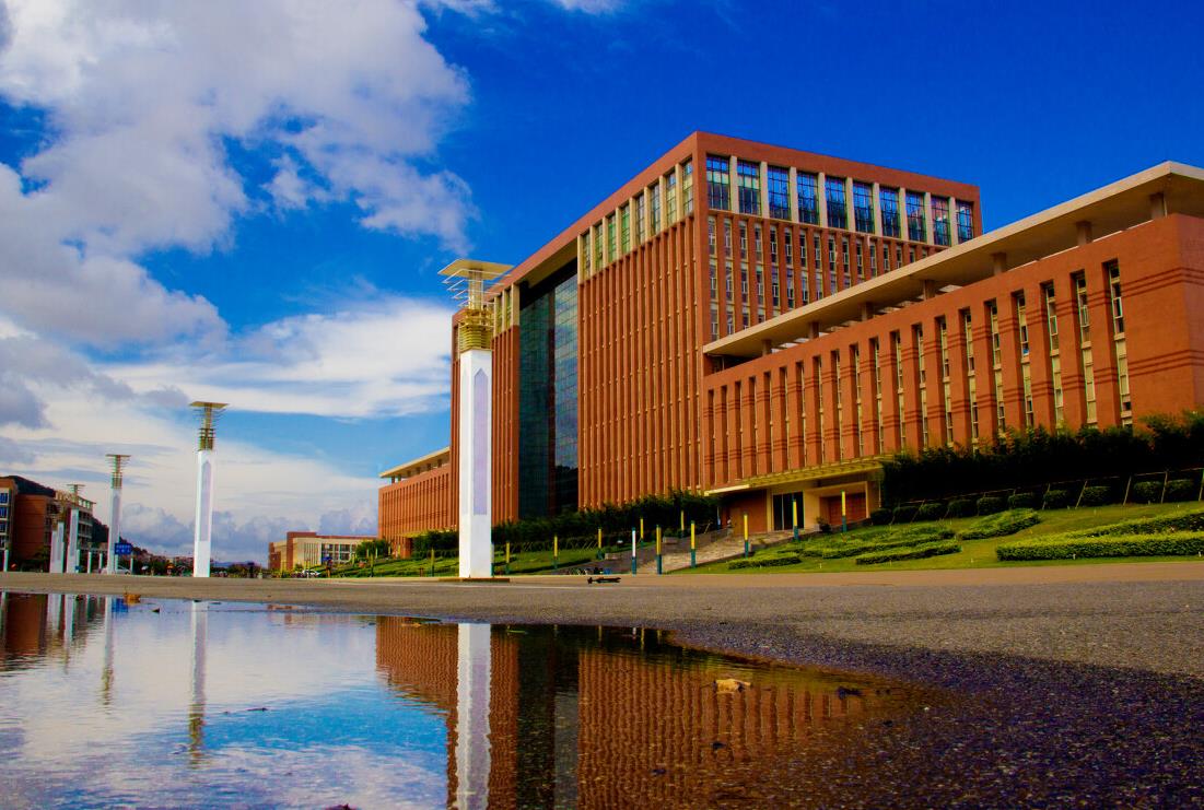 校友会：华南地区最好的三所公办、民办、独立学院，实力强悍