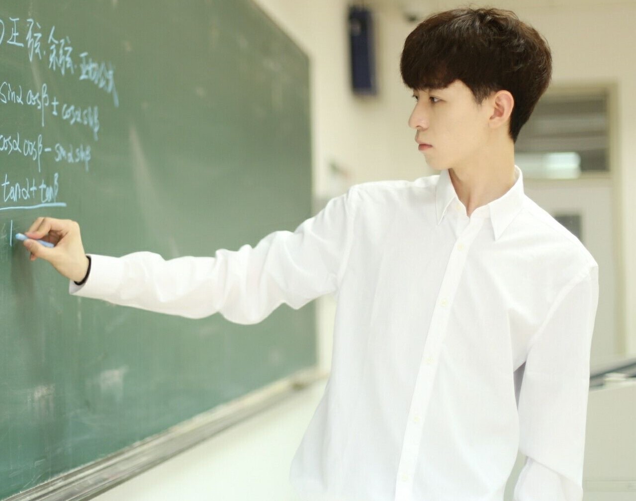 初中全校倒数第一，高考725分成云南状元，他靠这4个方法完成逆袭