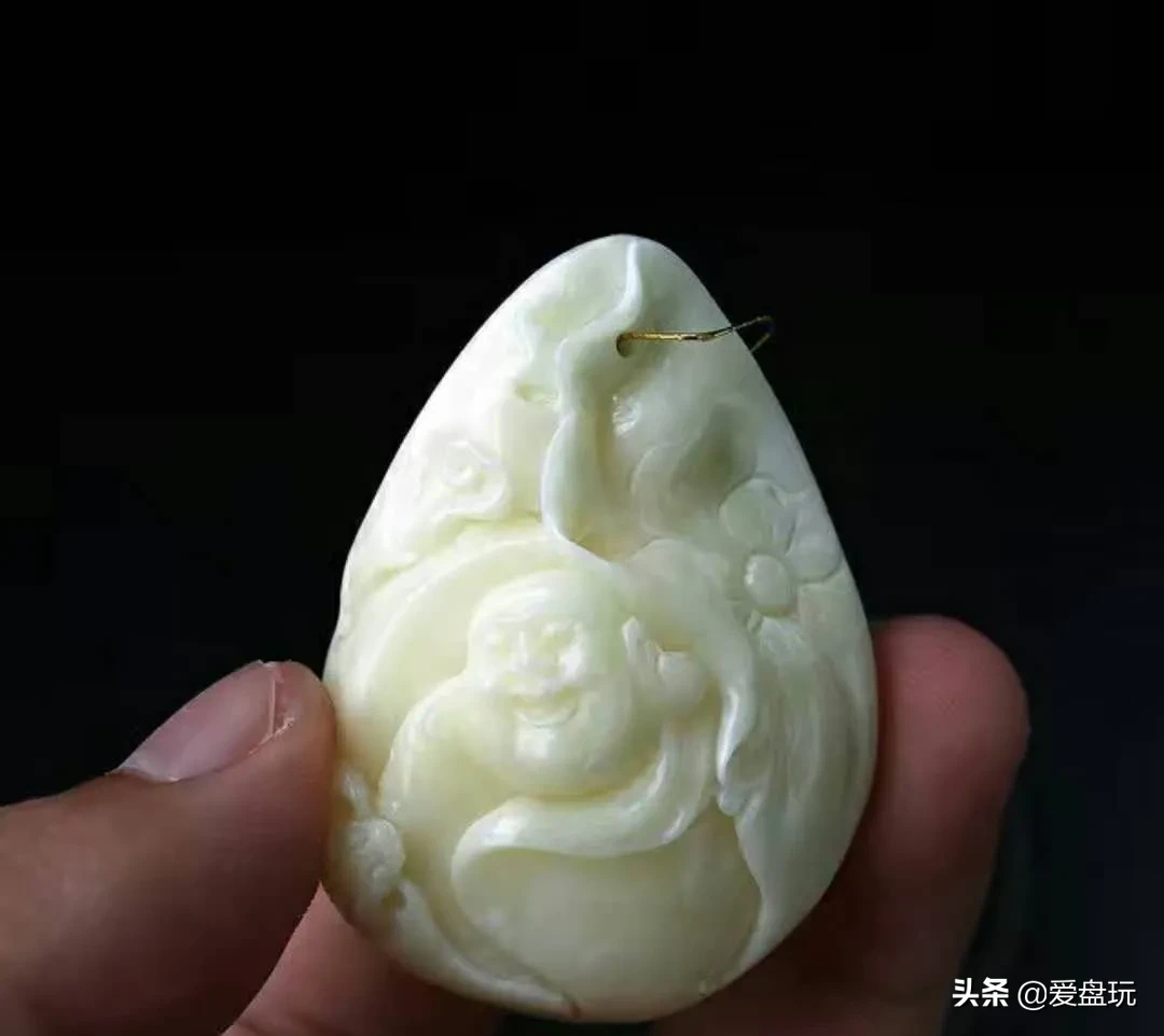 一条红蜜蜡,卖1万?玩友:咋瞅着像豆腐乳成精