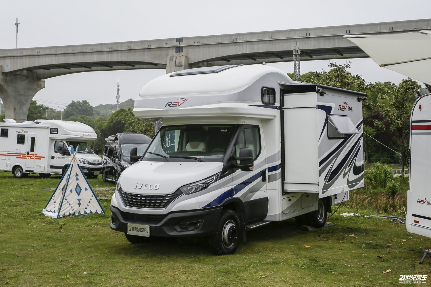 唤醒城市?合资品牌瑞弗房车发布新车了,这款运动小钢炮最惊艳