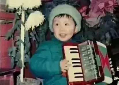 李云迪嫖娼被抓第2天,更多黑料被曝:原来,他已经被抓过一次?