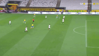 内马尔过人集锦高清（内马尔疯狂表演：18次成功过人！遭对手凶狠飞铲，连滚4圈）