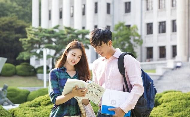 大学生是否应该谈恋爱？做好这几点，别让爱情成为兵荒马乱的战场