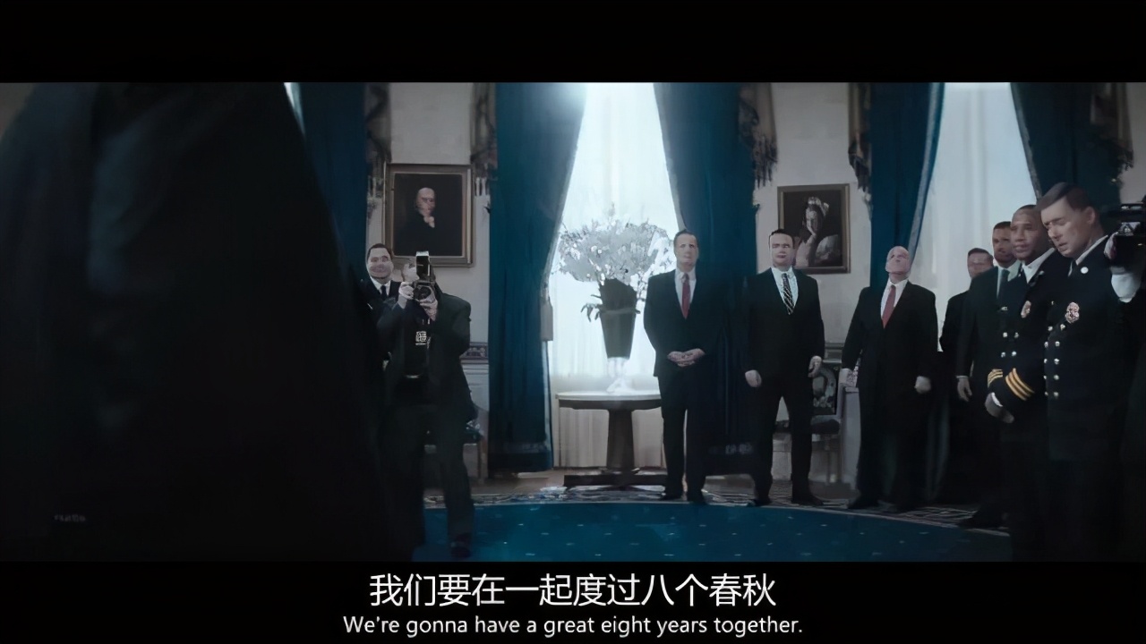 FBI局长的回忆录详细说明了特朗普坐上总统宝座前后的事情。