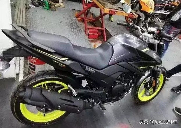 雅马哈官宣国四飞致250上市，售1.98w配置略低GW250