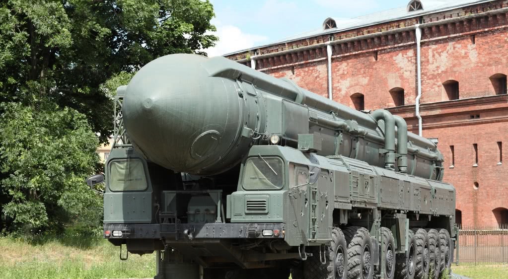 中国洲际导弹能打多远(中美俄洲际导弹射程对比:美13000公里,俄11500