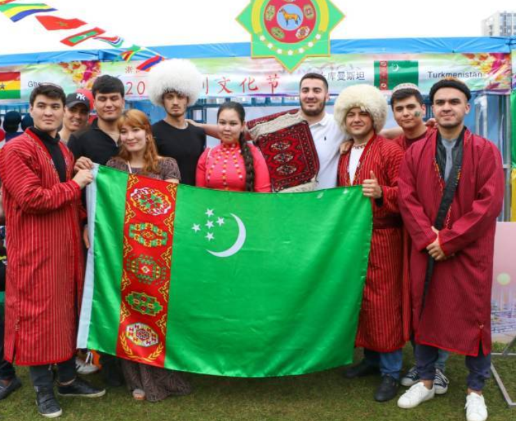 土库曼斯坦：封闭、低调，闷声过日子的另类中亚小国