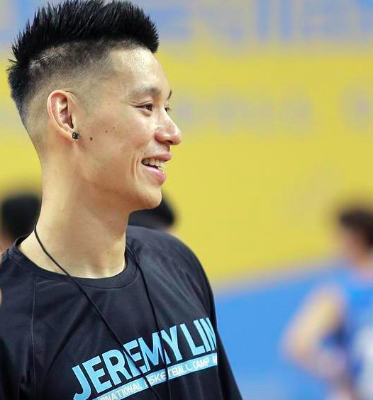 林书豪在nba为什么（林书豪加盟CBA三原因！成球队老大钱赚更多，又一个双料总冠军吗）