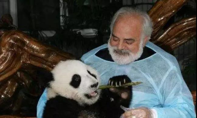 清华多了一位校友