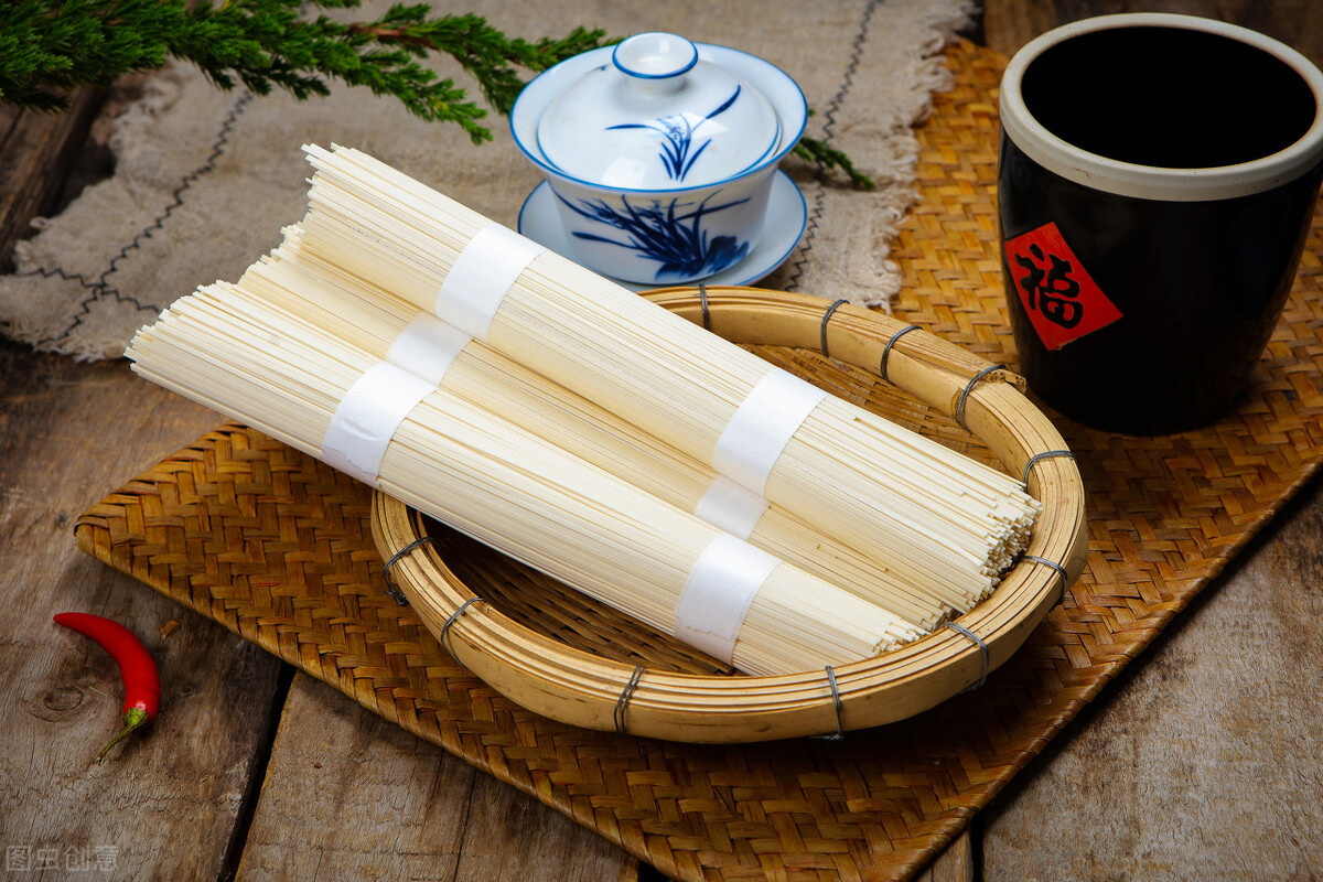 买干面条时，不是越贵越好，认准这几种，营养无添加，吃着更放心