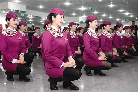 高铁乘务员需要什么学历？当高铁乘务员需要读什么专业？