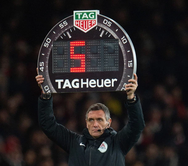 英超现在可以换几人（英超酝酿新规则！为减少受伤风险 赛季重启后单场或可换5人）-趣拿体育