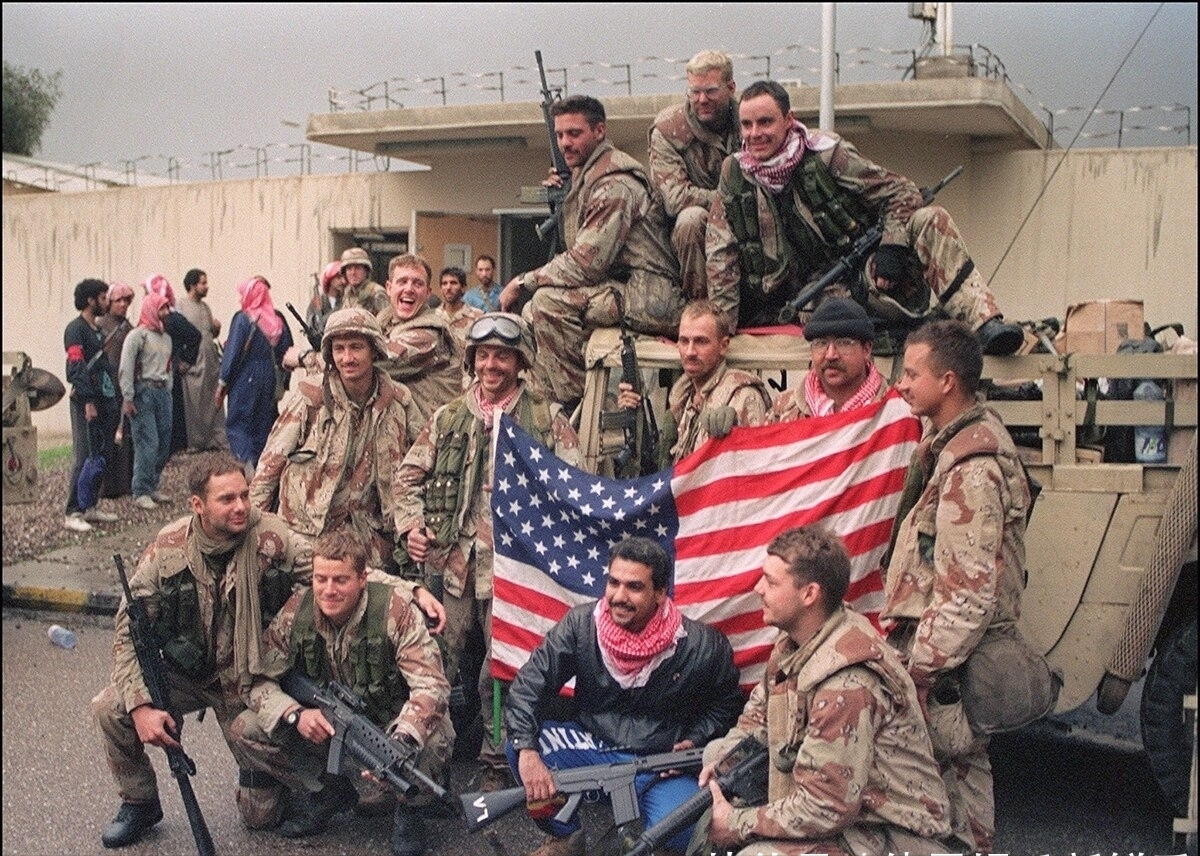 1991年1月17日,时任美国总统的老布什以伊拉克侵略科威特为由,发动了