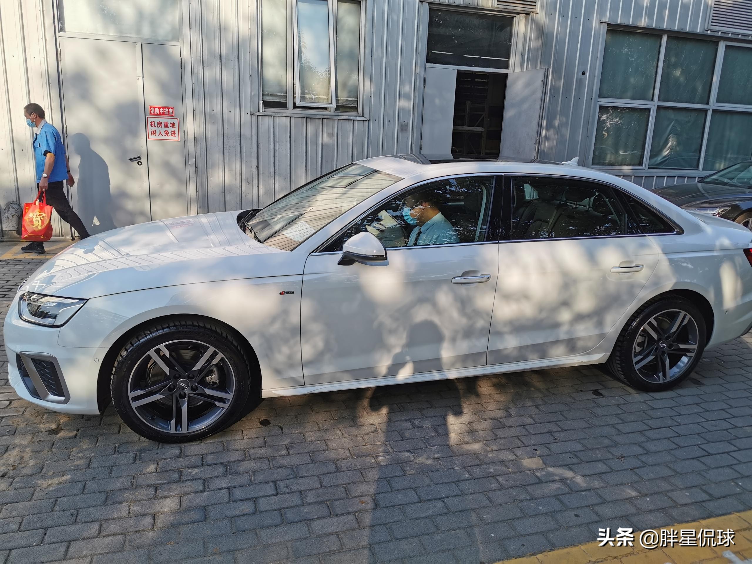 亦庄百得利奥迪电话，9月购买奥迪A4L车主咨询热线