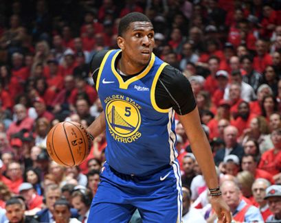 nba畫(huà)面抖動(dòng)因?yàn)槭裁矗ǘ盘m特受傷的瞬間，整個(gè)NBA都顫抖了一下）