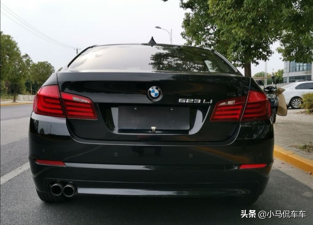 寶馬523li報價（看上一款2011年的寶馬5系，賣15萬，月薪5000入手合適嗎？）
