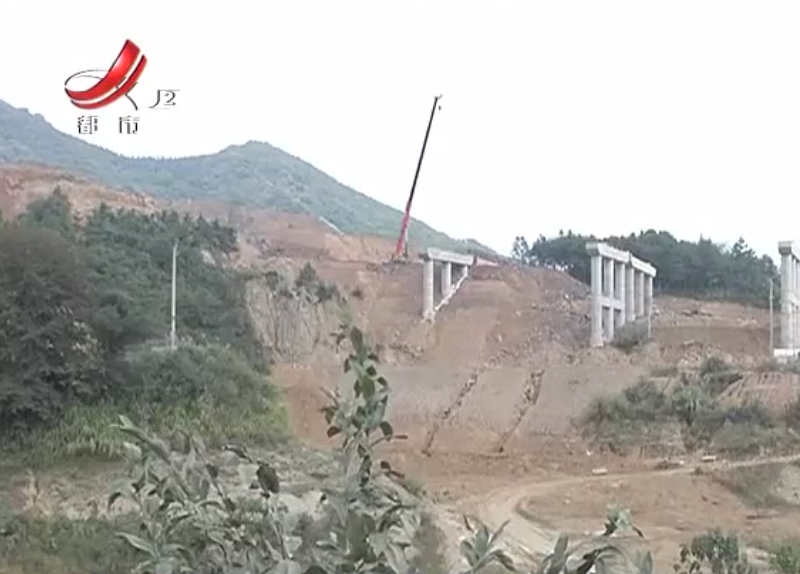 宜春袁州区：快速路施工一年多，村庄被灰尘“笼罩”