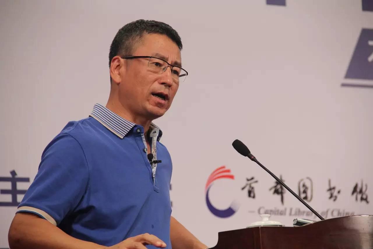 北大教授白岩松事件：校园言论风波始末