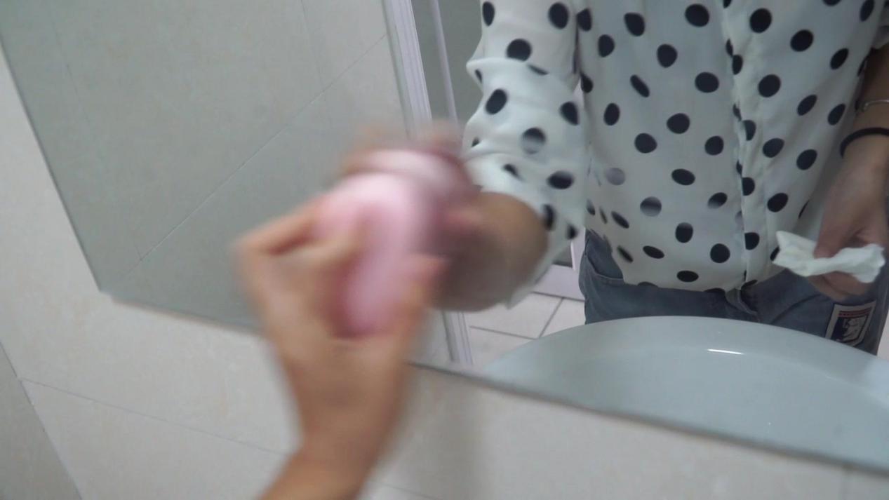 镜子有黑点怎样修复（1块钱也不用花解决镜子上的黑点）