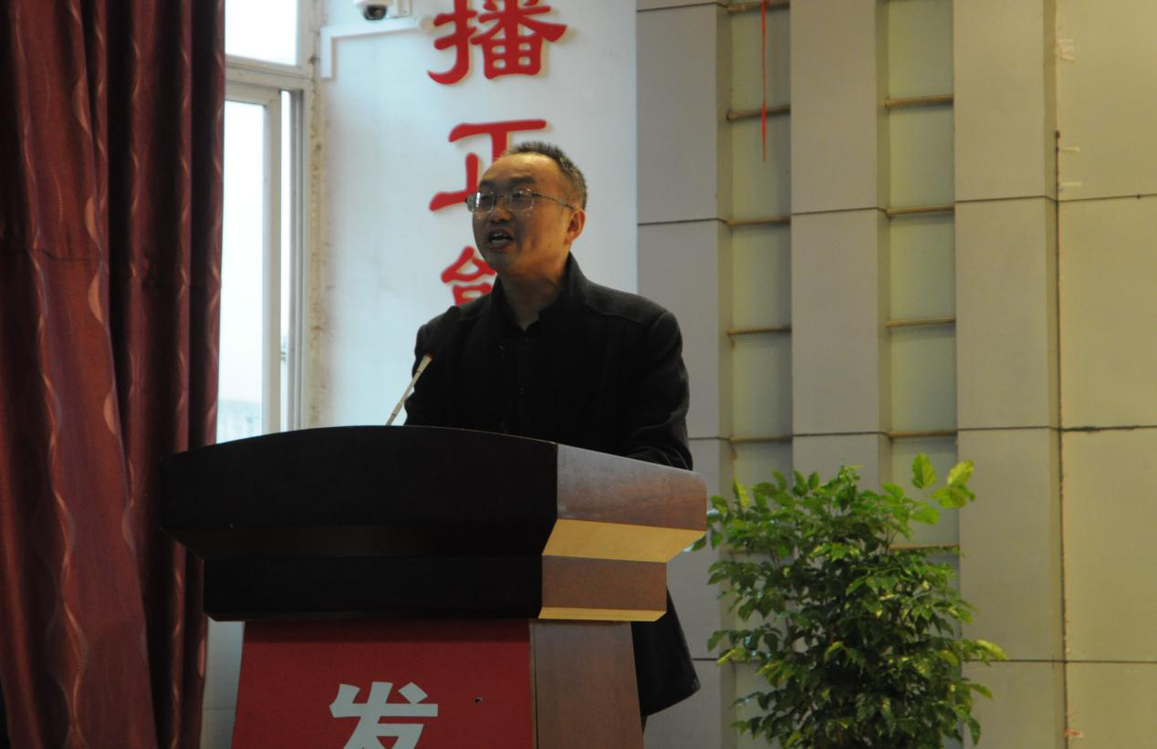 遂宁高级实验学校召开2020年上期教职工表彰大会