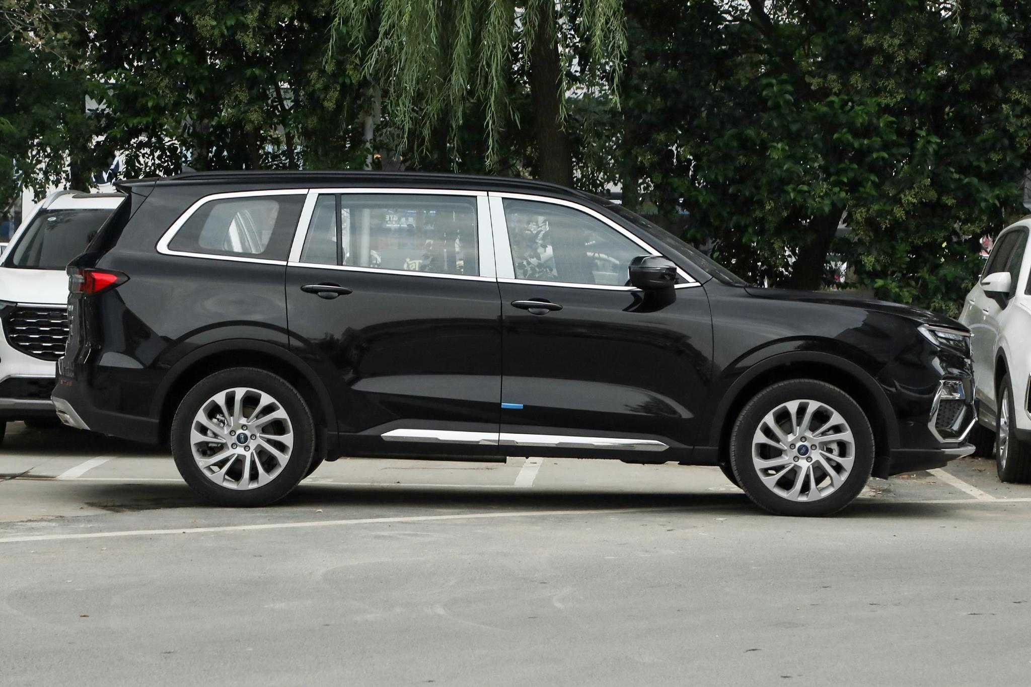 20万左右买中大型SUV，这3款实力很强，261马力配四驱，真厚道