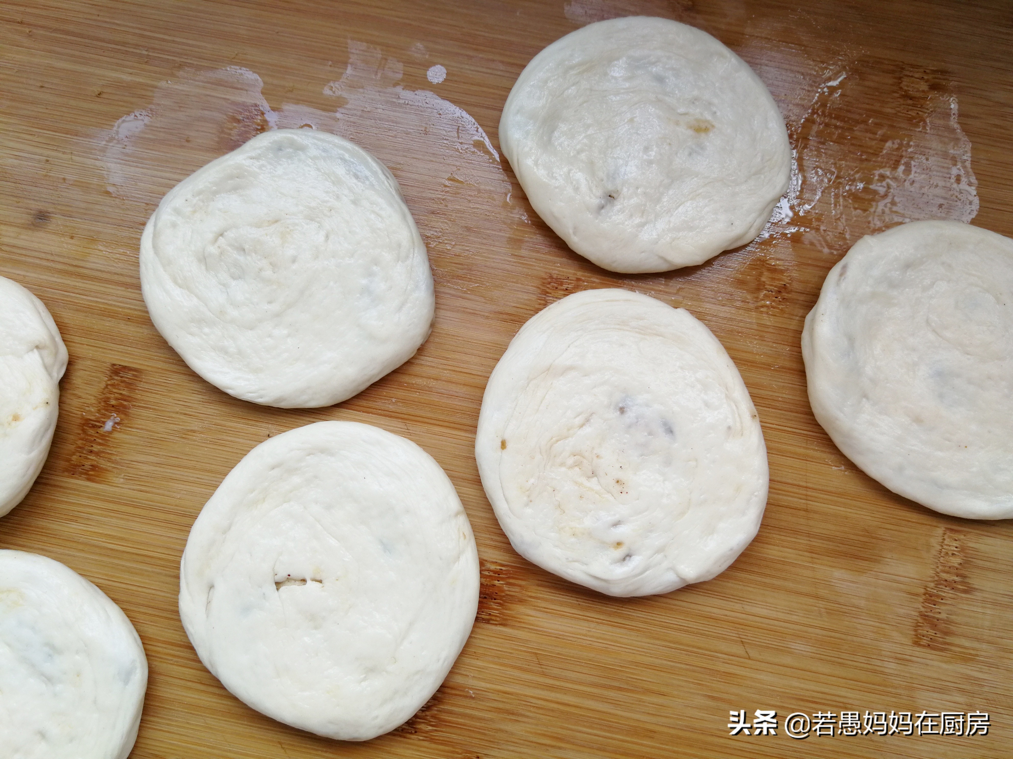 无需烤箱，教你做外酥里软的芝麻烧饼，凉透也不硬，学会可以开店