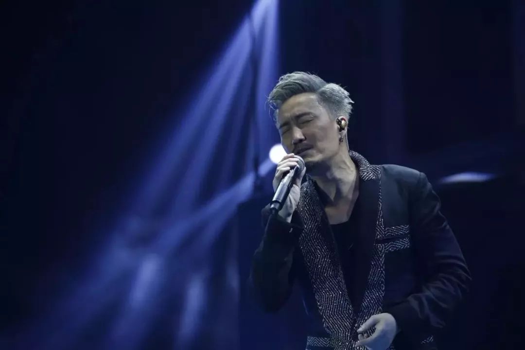 最怕听懂的一首歌,郑中基的一首《无赖》,总能找到你的影子