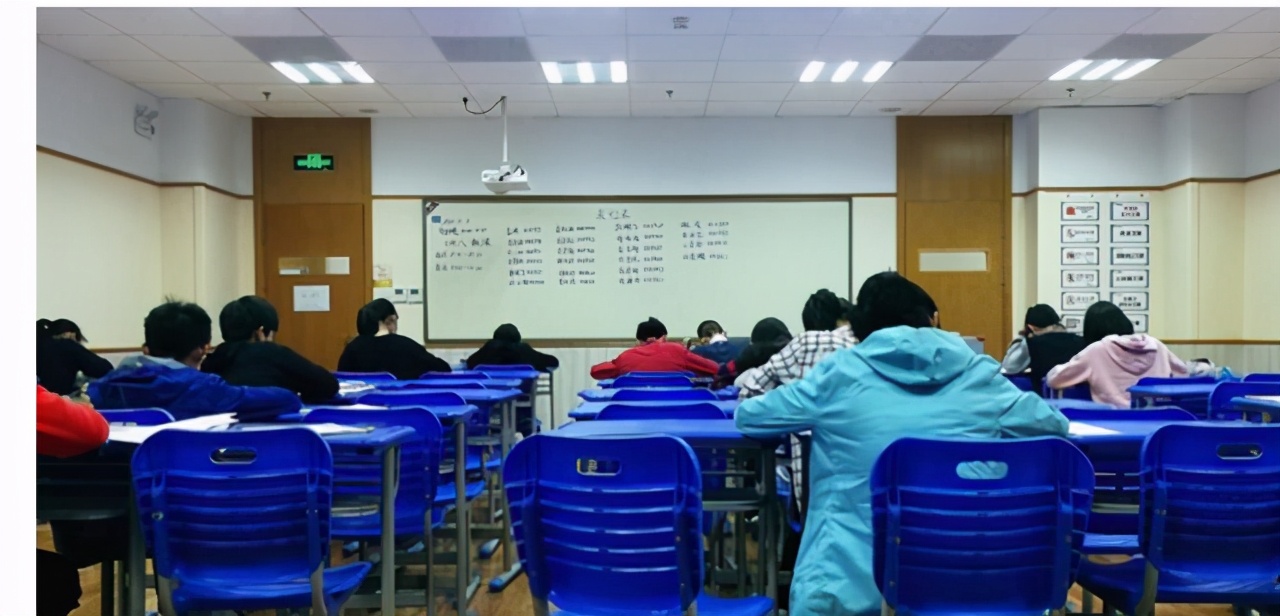 贵州状元林中文，全班倒数第二，却以704分上清华，怎么做到的？