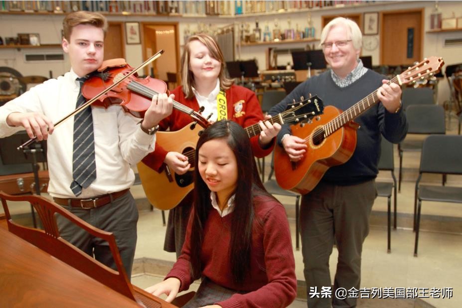 美国高中真实课堂大揭秘，原来是这样上课的！