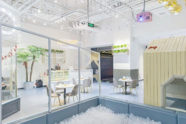 「郑州·二七万象城」这家700㎡梦幻双层亲子餐厅！谁来谁尖叫！