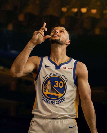 库里超长时篮球训练教学(亘古弥新,全票mvp赛季的库里是怎么打球的?