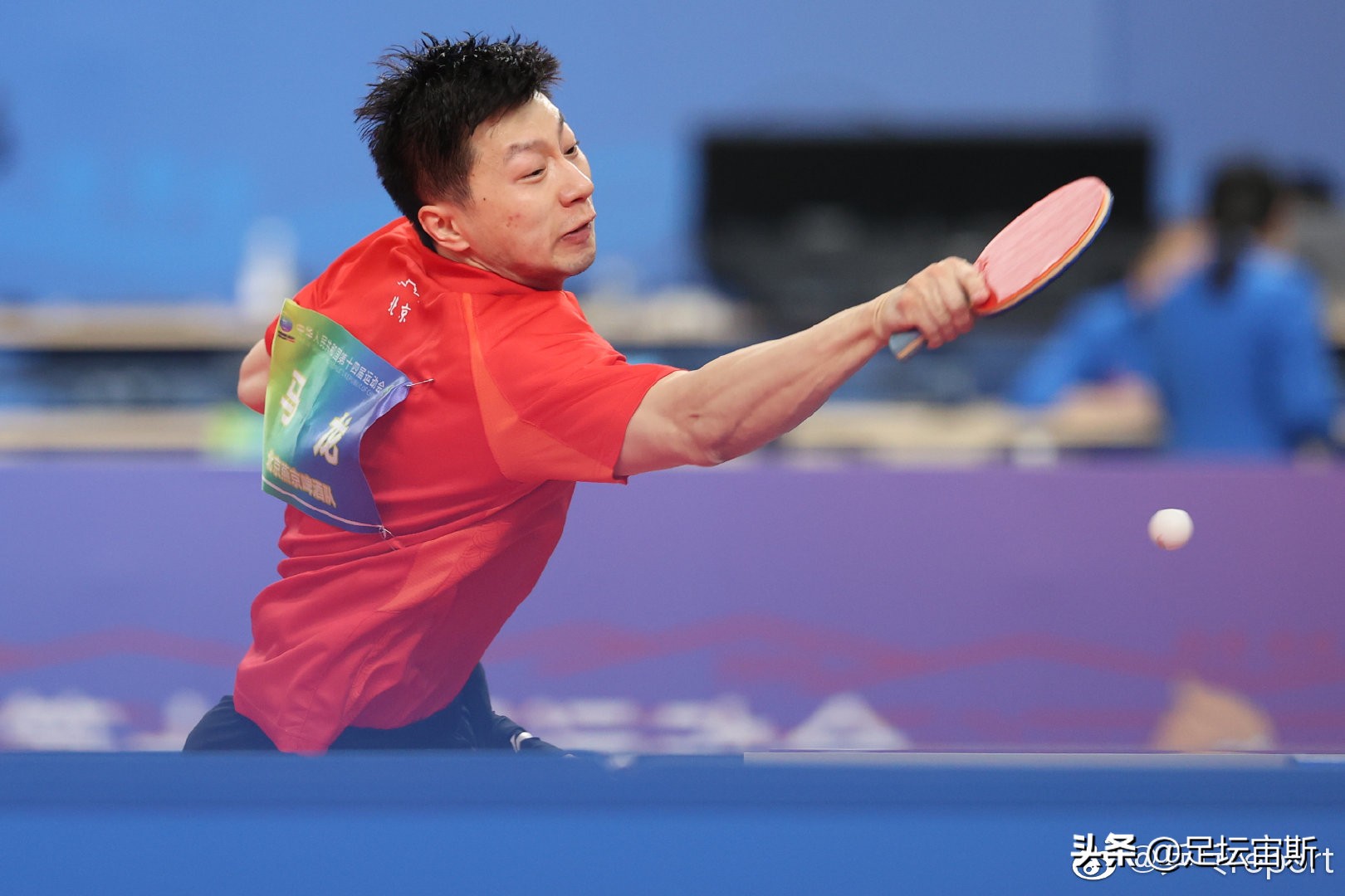 全运会乒乓球：马龙樊振东均拿2分，2大豪门晋级男团8强，冲冠军