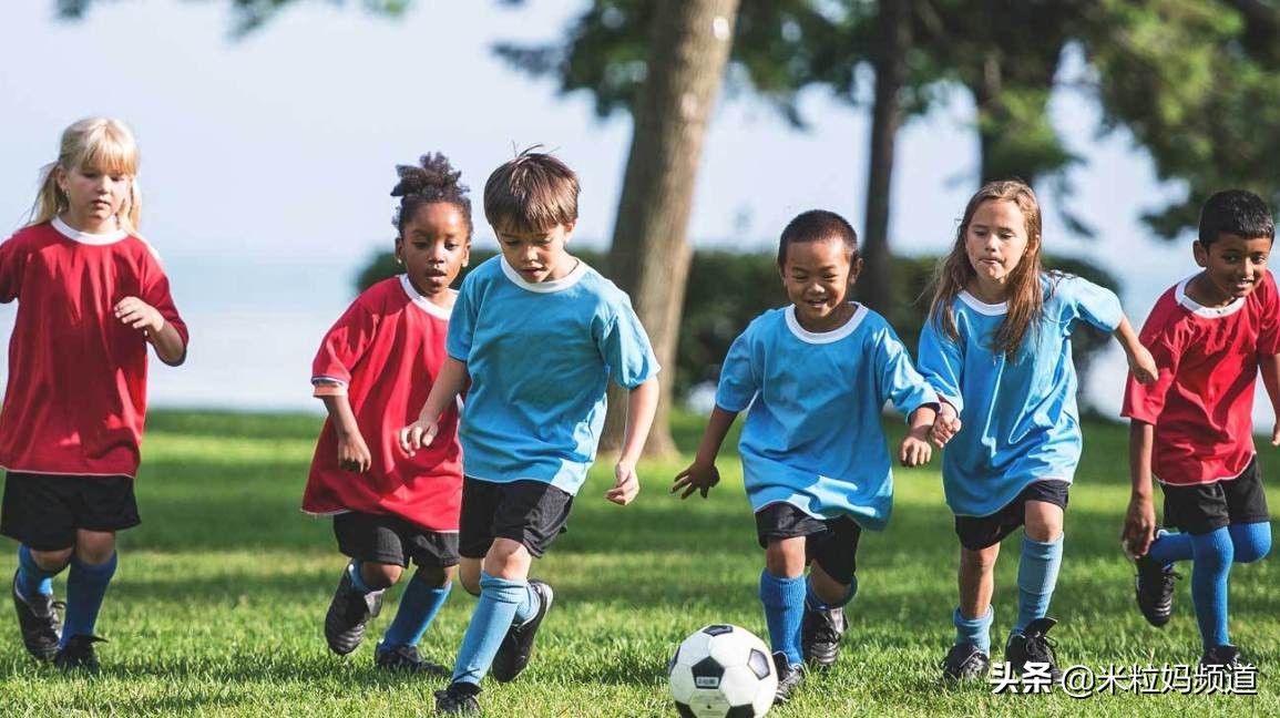 小孩几岁学篮球合适(孩子几岁适合什么运动？这篇全部告诉你)