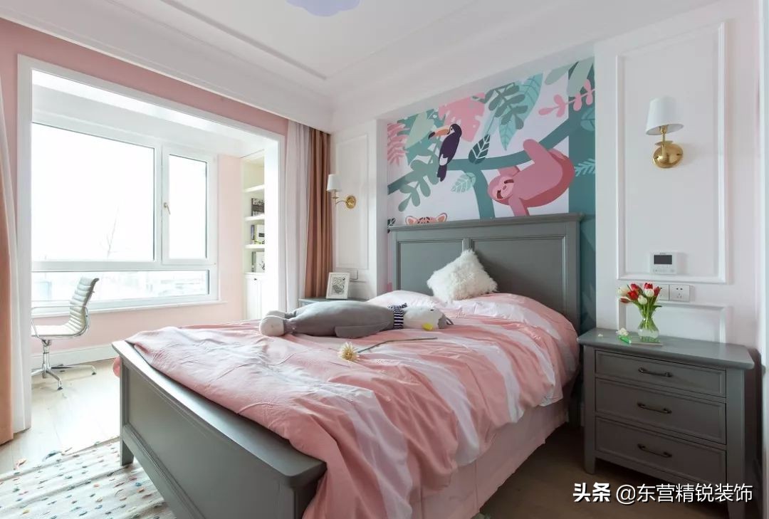 30款卧室阳台装修效果图，卧室阳台窗帘这样装真美