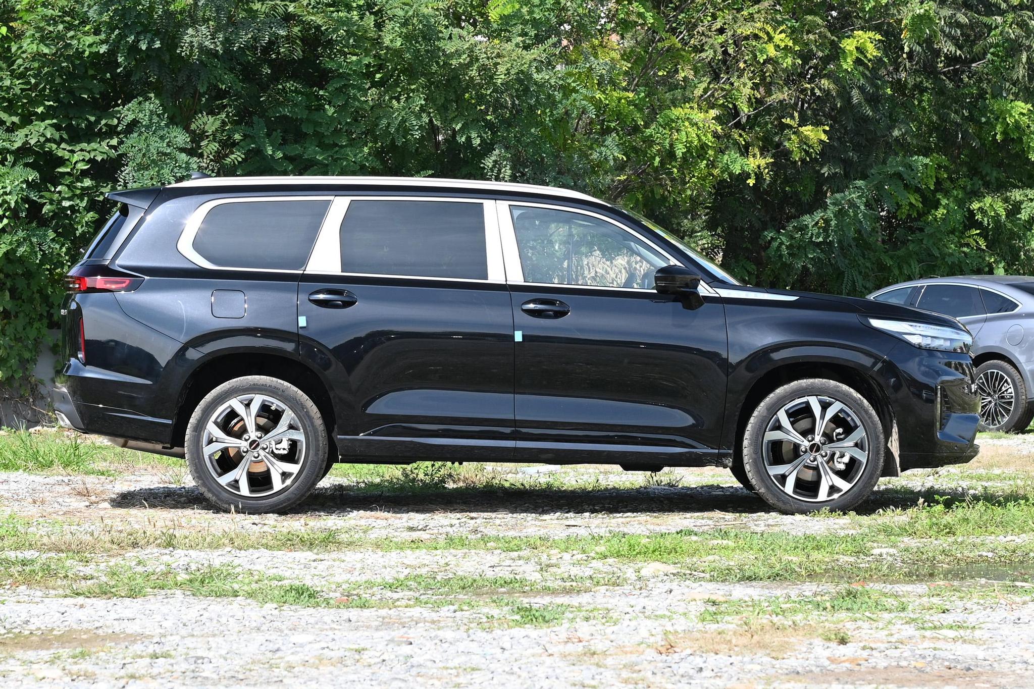 20万左右买中大型SUV，这3款实力很强，261马力配四驱，真厚道