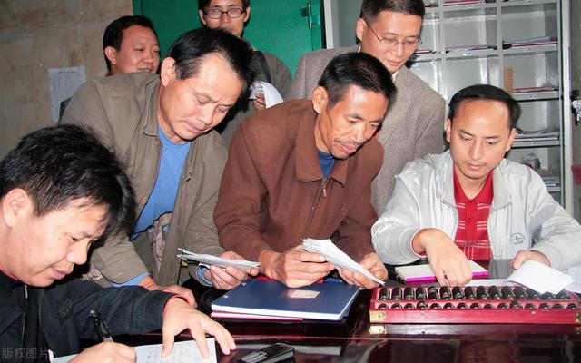村干部“一肩挑”，迎来4个好处，满足这两个条件才能参加选拔