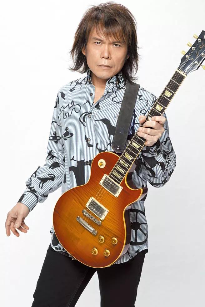 明星故事:伍佰从乡下穷小子到摇滚天王!他用生命打造摇滚史诗