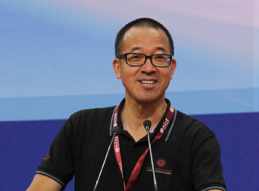 俞敏洪：给班里丑姑娘写情书，创业路上历经磨难，体面退场被称赞