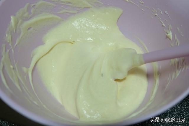 怎么做蛋糕（想吃蛋糕不用买自己在家做更容易）